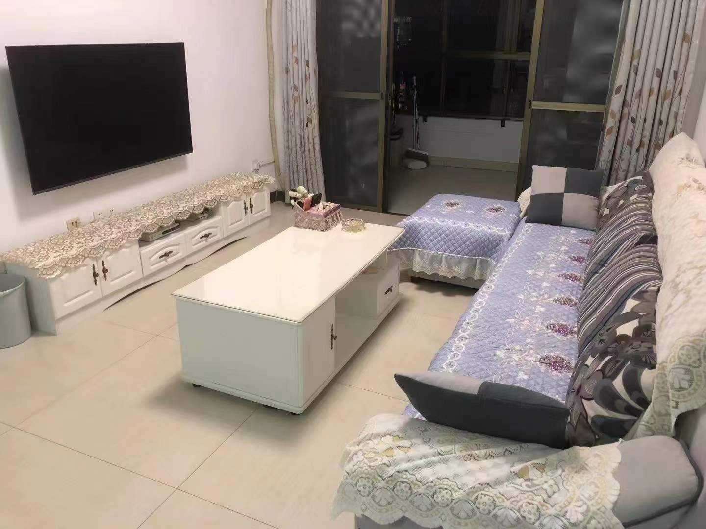 贵兴市场旁边辰宸花园，电梯6楼，首付2万买精装大两房