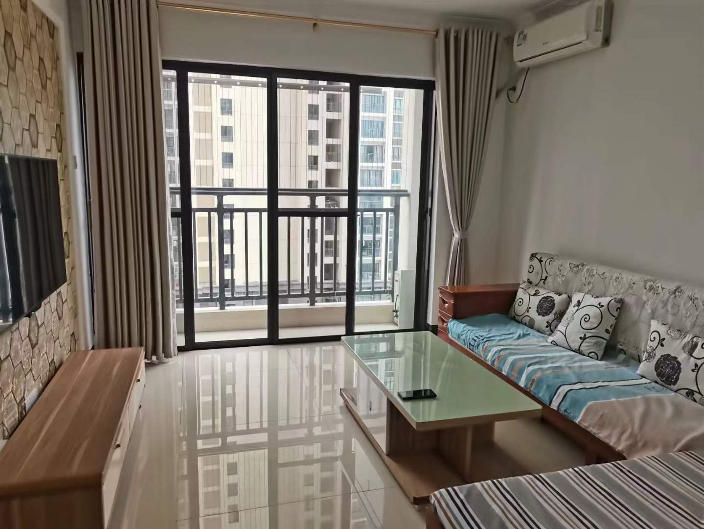 华一红树林精装两房，房东急售39.8万