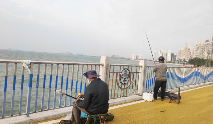 北海黄金北岸海上栈桥钓点海钓