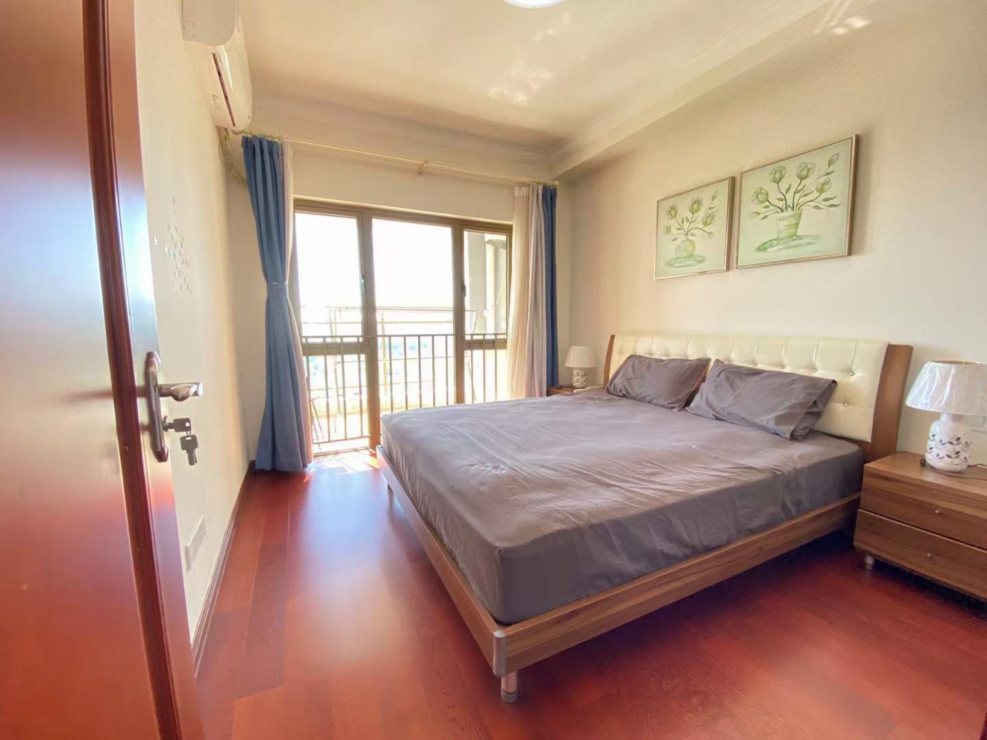 冠山海爱丁堡6栋2014，85.68平方，72万出售