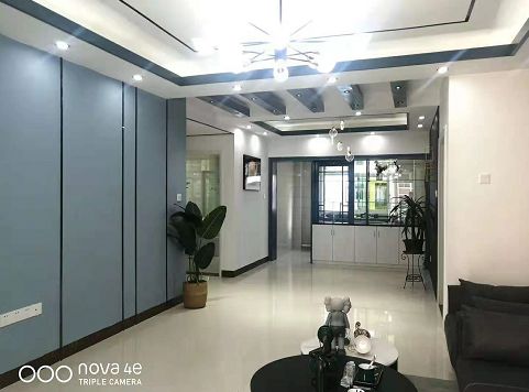 新大润发商圈 ，怡康春城板楼 ，一梯两户，南北通透