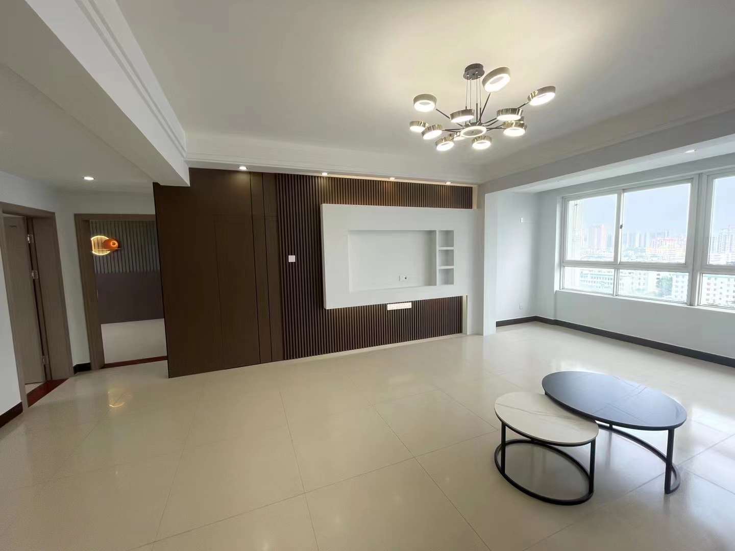 十五小学区房，电梯房，139平方，超大3房2卫，南北精装出售，仅售6X万